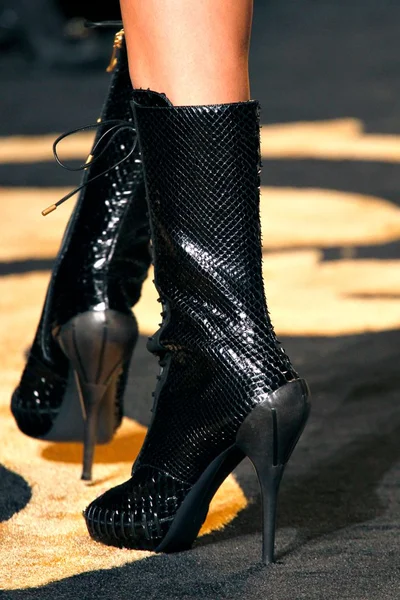 Look 2
